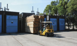 愛媛県森林組合連合会木材流通センター